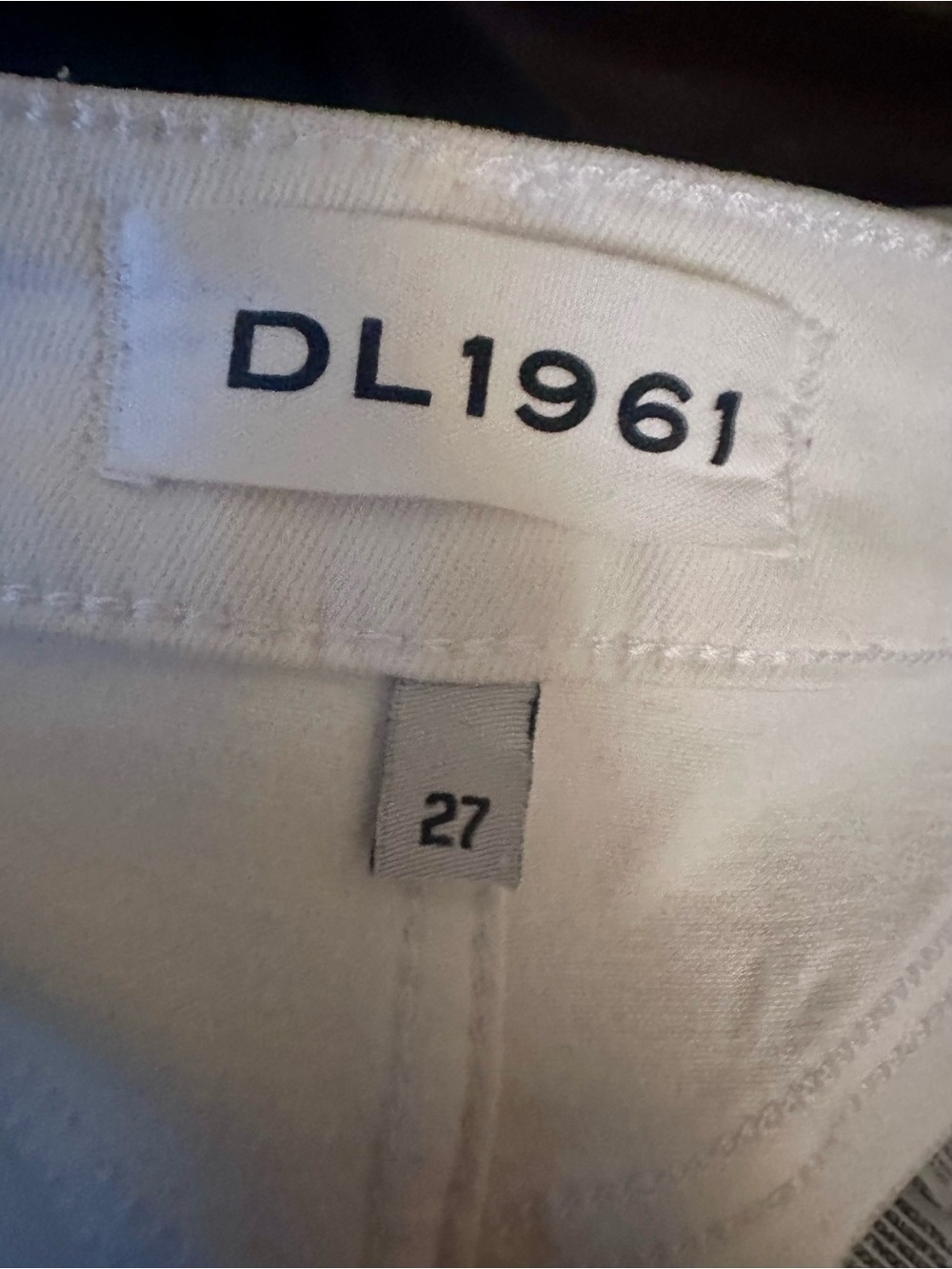 DL1961 White Jeans